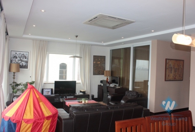 High quality apartment with lake view for lease in Xuan Dieu street, Tay Ho, hanoi
